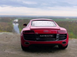 Audi R8 5.2FSI